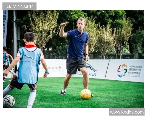 非洲足球明星璀璨星河揭秘那些闪耀绿茵场的传奇人物